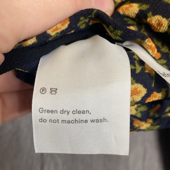 Reformation Black Floral 3/4 Sleeve Crop Top Women's 2 - Picture 5 of 7